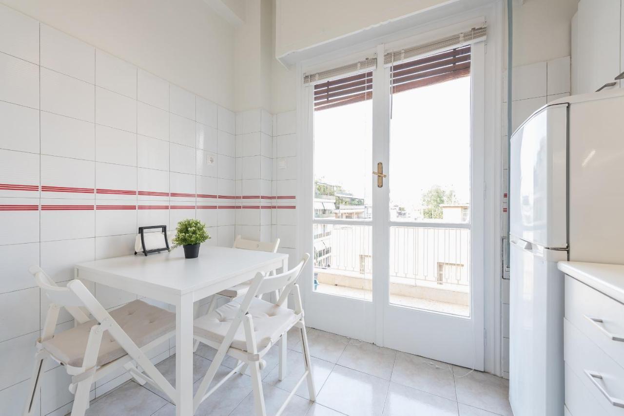 Cozy And Fresh Apt Close To Metro Athens Exterior photo